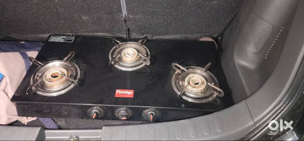 Three burner gas stove