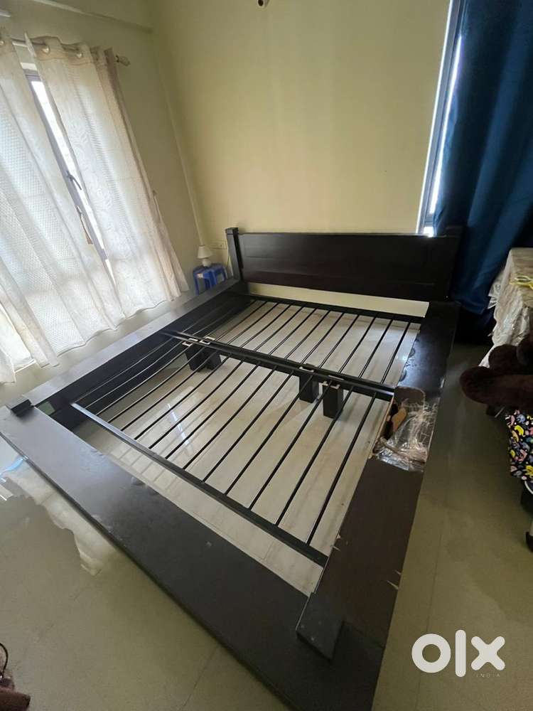 Heavy sturdy king size bed