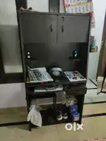 Computer table