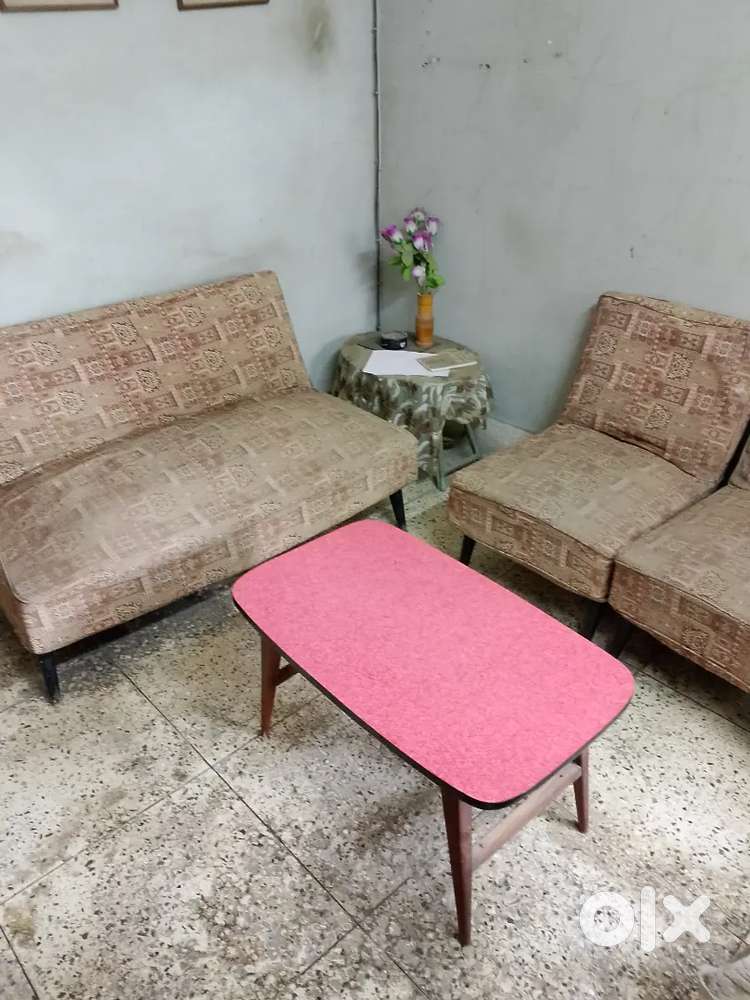 Sofaset with table