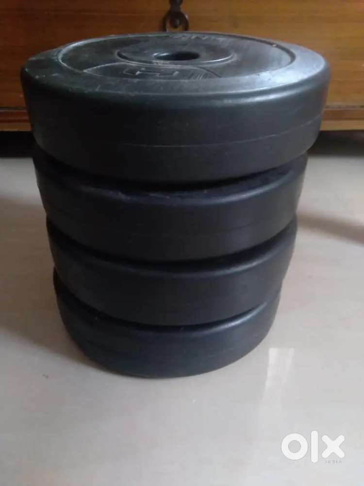 PVC Weight plates 2.5×4 =10kgs rs-400, baby dresses rs-1000