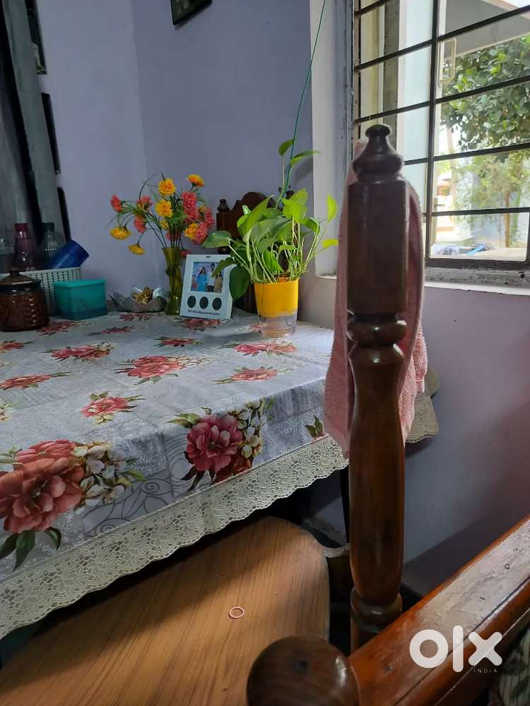 Teek dining table