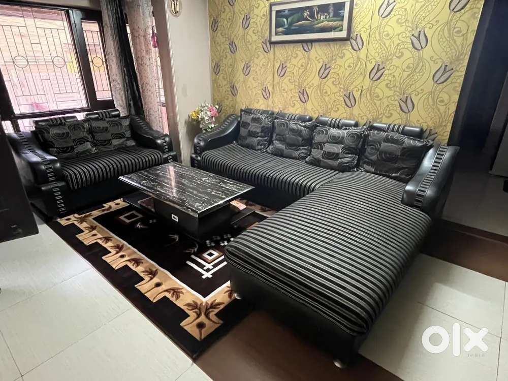 Selling 8 Seater Sofa Set