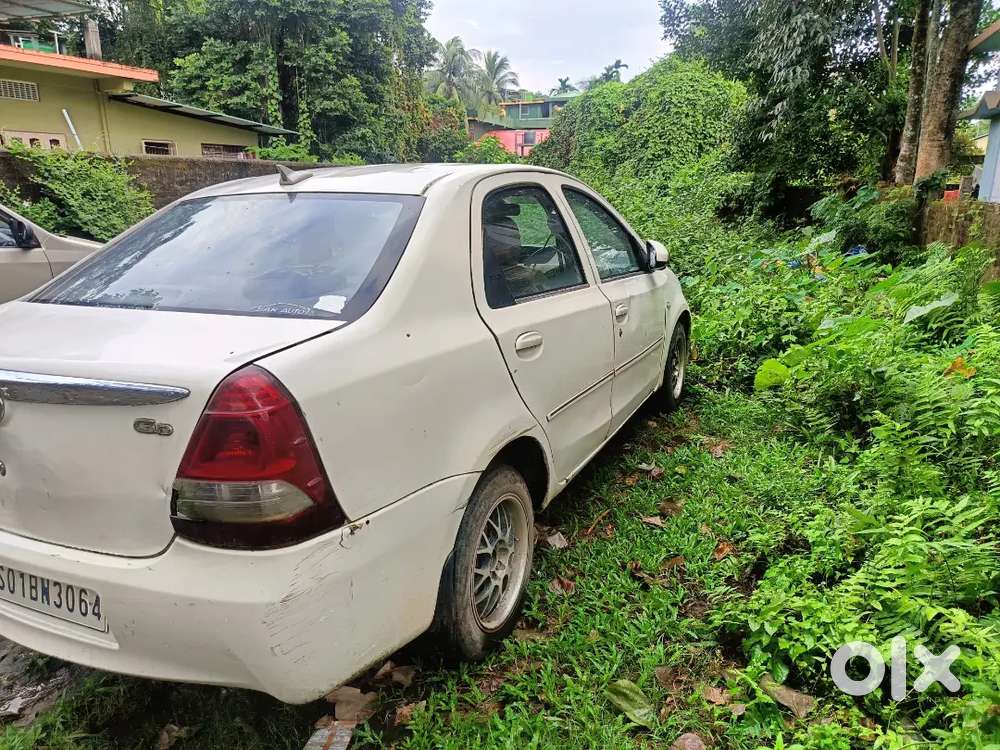 Toyota Etios 2014 Diesel 130000 Km Driven