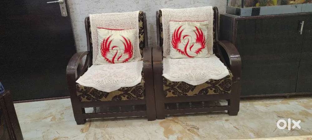 Sofa set with center table good condition