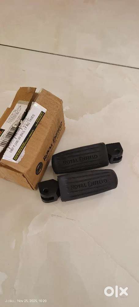 Original RE Classic 350 Front FOOTPEGS (Black )