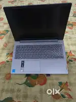 Lenovo IdeaPad Slim 3 Intel i5 12th Gen(15.6'', 16GB RAM, 512 GB SSD)