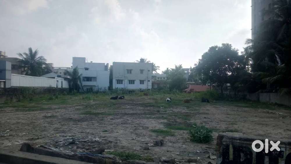 Prime location with easy access to major roads and public transport