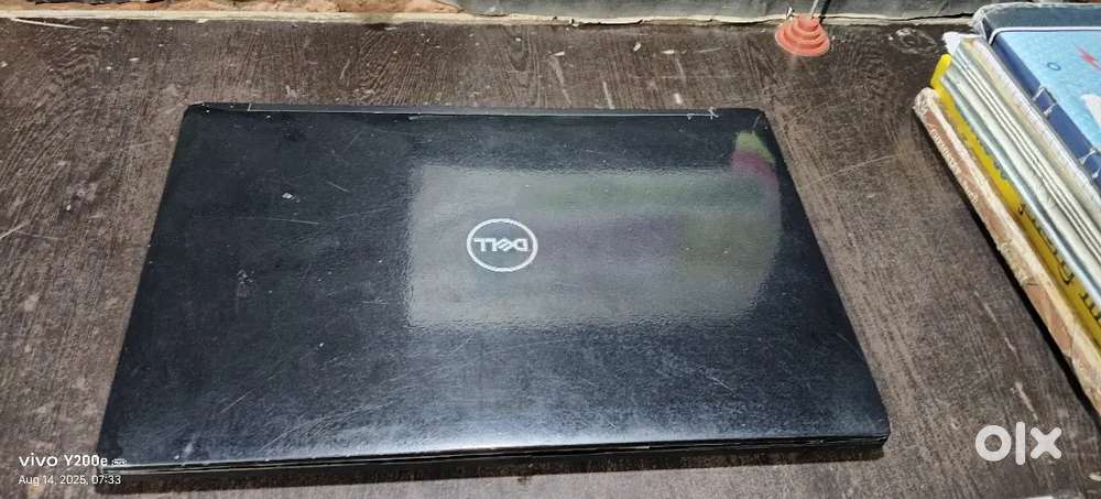 DELL i5 8th generation window 11latitude 7490
