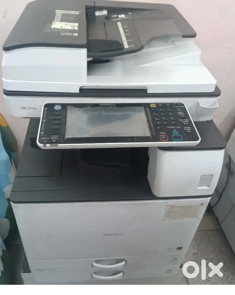 PHOTOCOPIER MACHINE