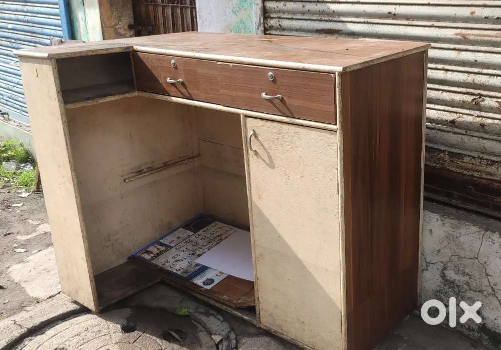 Shop counter table , urgent sale