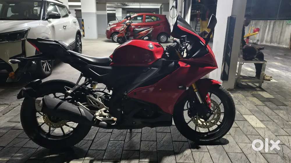 2022 model r15 v4 single owner