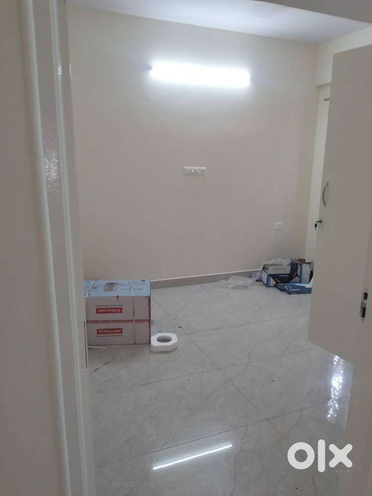 2BHK Semi-Furnished Flats for Lease in Mathikere, Gokula