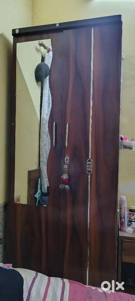 Wardrobe for Sale – Excellent Condition, With Lock