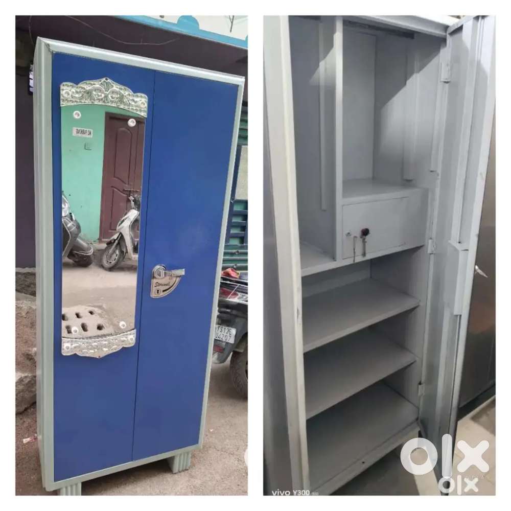 Iron Beruva Almirah cupboard wordrobe shoe rack