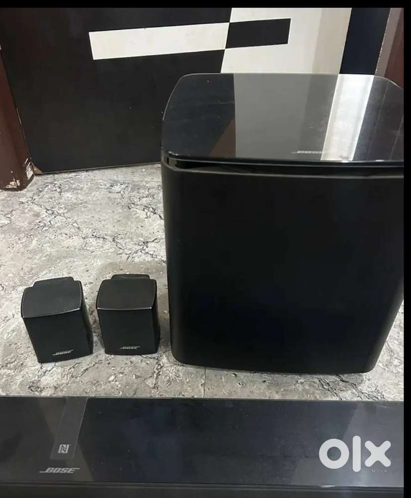 Bose soundtouch 300 + Acoustimas 300 + 2 surround speake home theatre