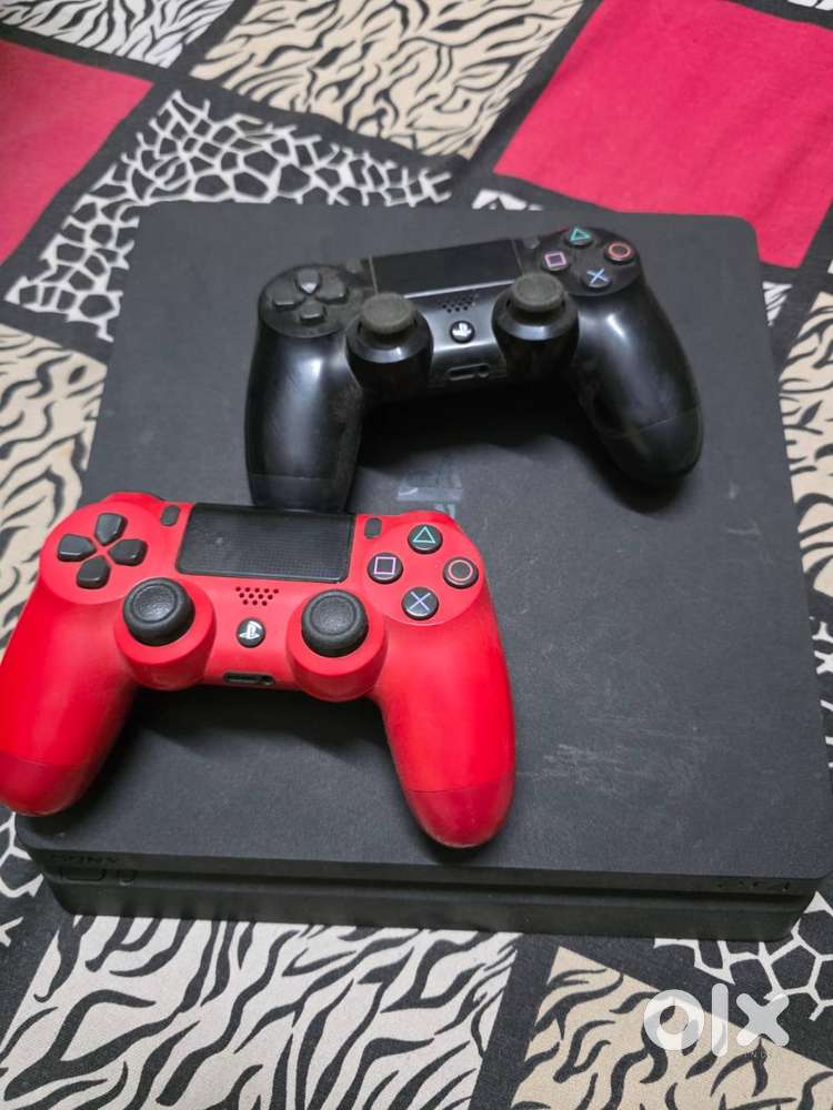 PS4 Sell Perfect Condition  2 Controllers  Best Price