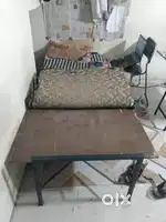 TABLE, FOLDING BED -2 CHAIRS -2
