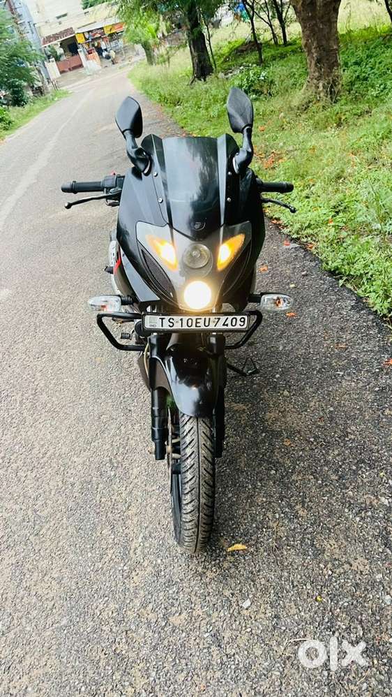 2019 Bajaj pulsar 180r bs4