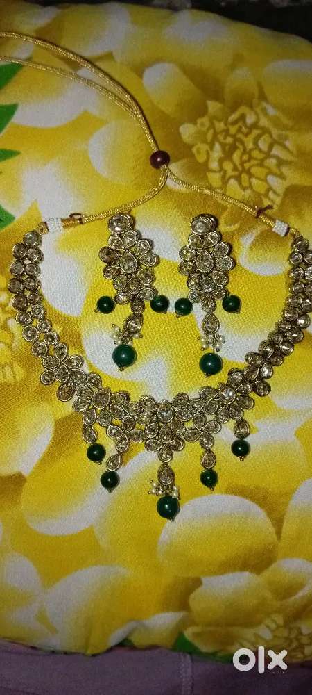 Necklace with earrings