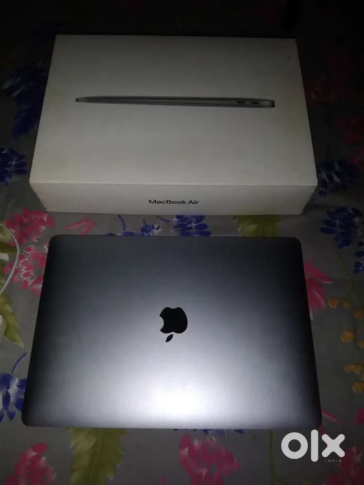 Macbook Air M1 for Sell with Original Box (1 Year Old)