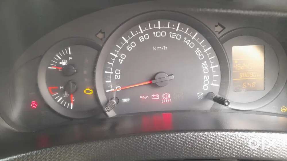 Maruti Suzuki Swift 2017 Petrol 98600 Km Driven