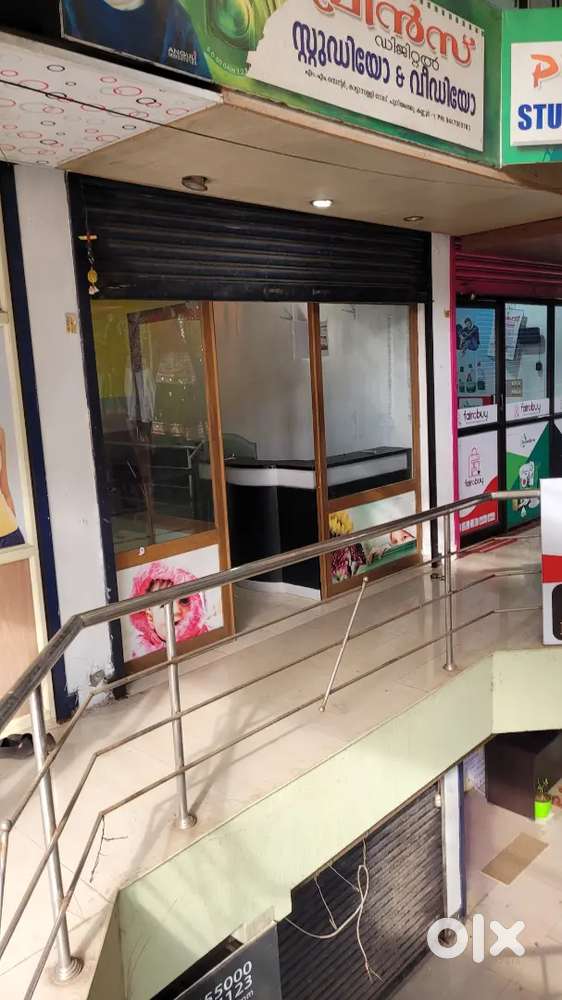 Shop room for rent