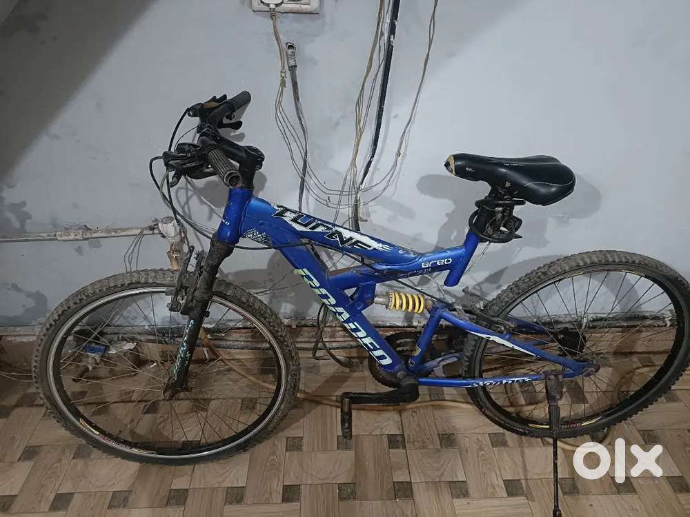Street hawks bicycle in blue colour
