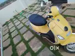 Vespa yellow color 125cc