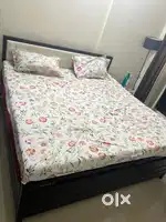 Metal king size hydraulic bed with full storage