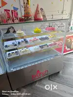 Cold cabinet Four/4 Coal Star Company Cake and Pastry Counter