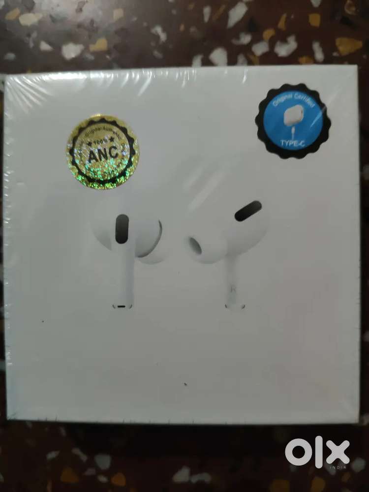 New Buds without box opened