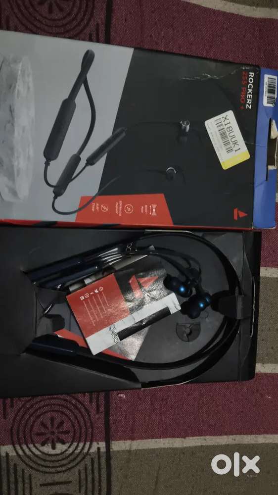 Boat roker neck band