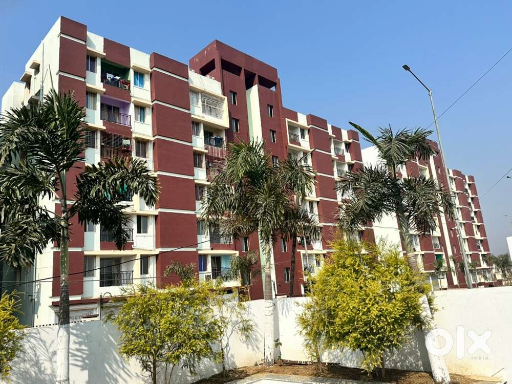 Flat & Plot Available