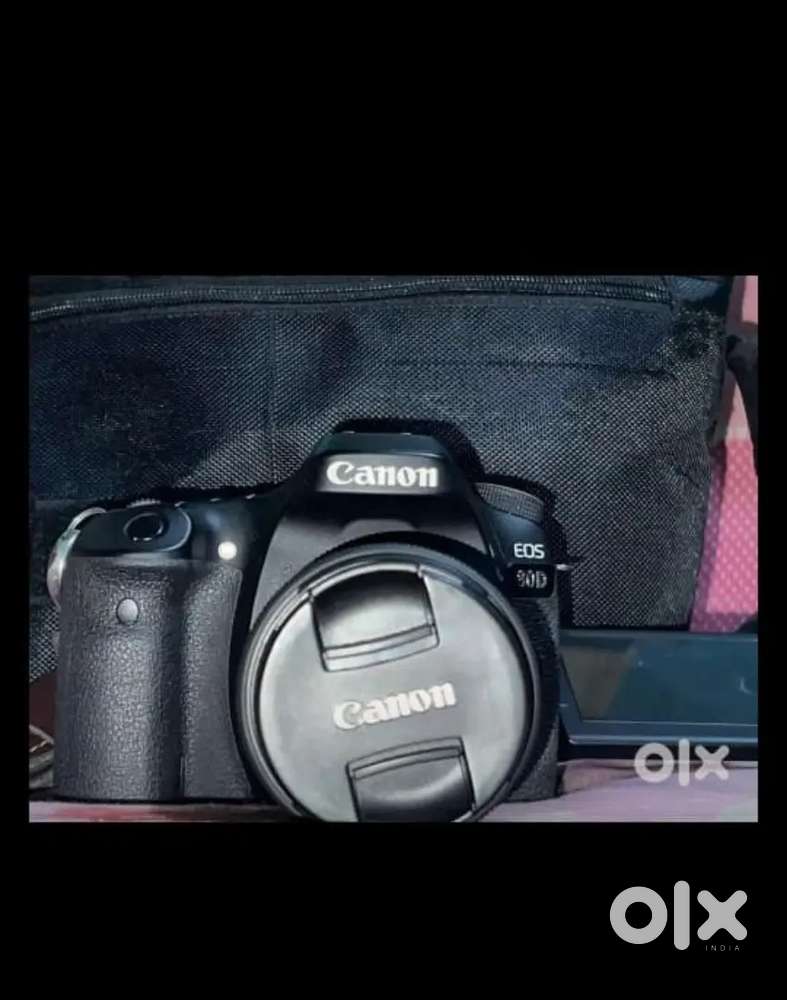 Canon EOS 80D  24.2MP  Wi-Fi + Touchscreen  Well Maintained