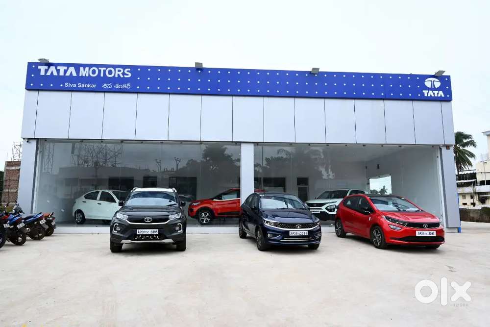लखनऊ में [ SHOWROOM] में लड़के लड़‌कियों की आवश्कता है