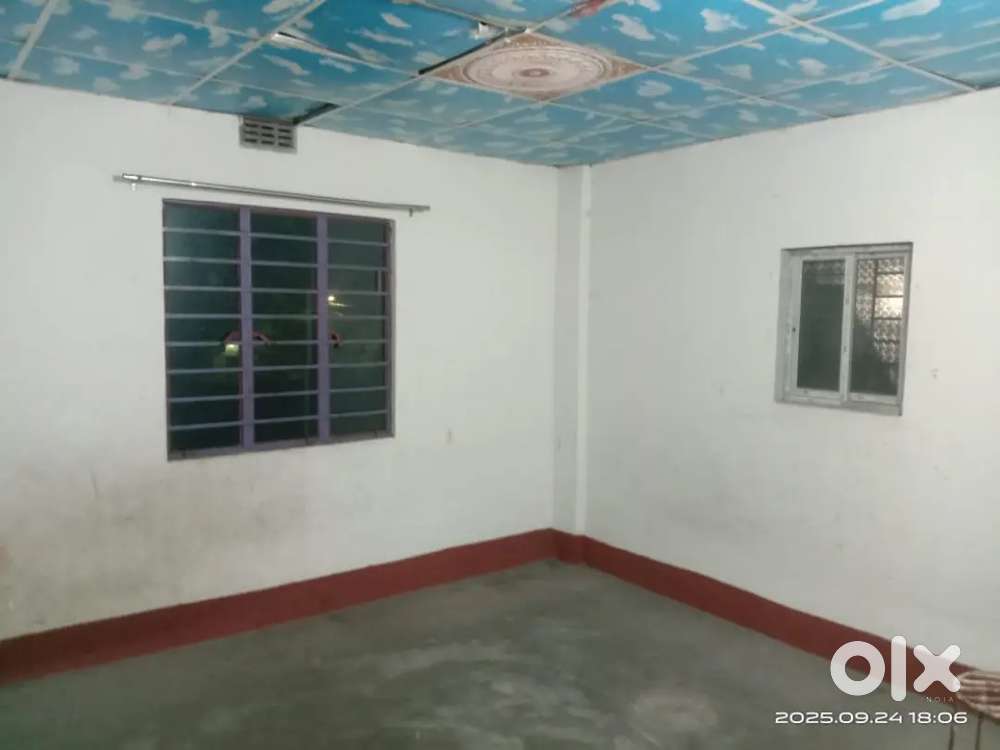 2x Bed rooms, 1x kitchen rooms, 1x bath rooms, 1x balcony .