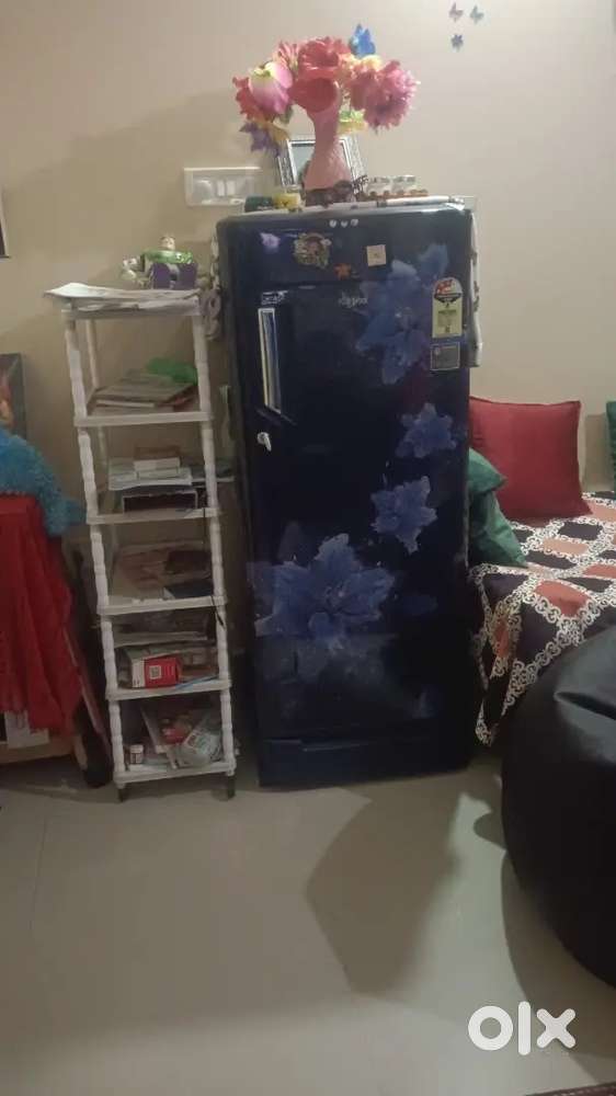 Whirlpool fridge superb condition Singal door