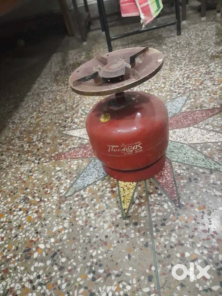 Gas stove for cooking