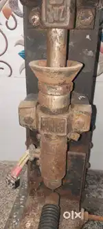Hand press molding machine