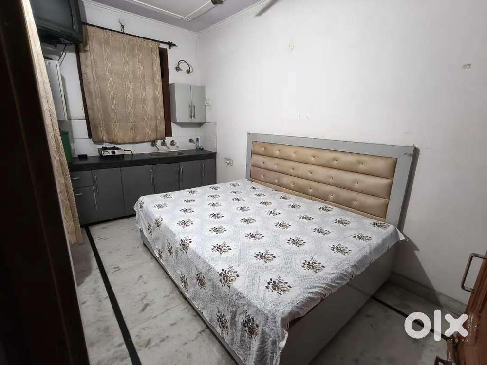 One room set for rent