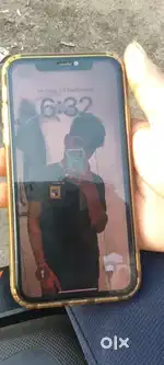 Iphon 11 4/64