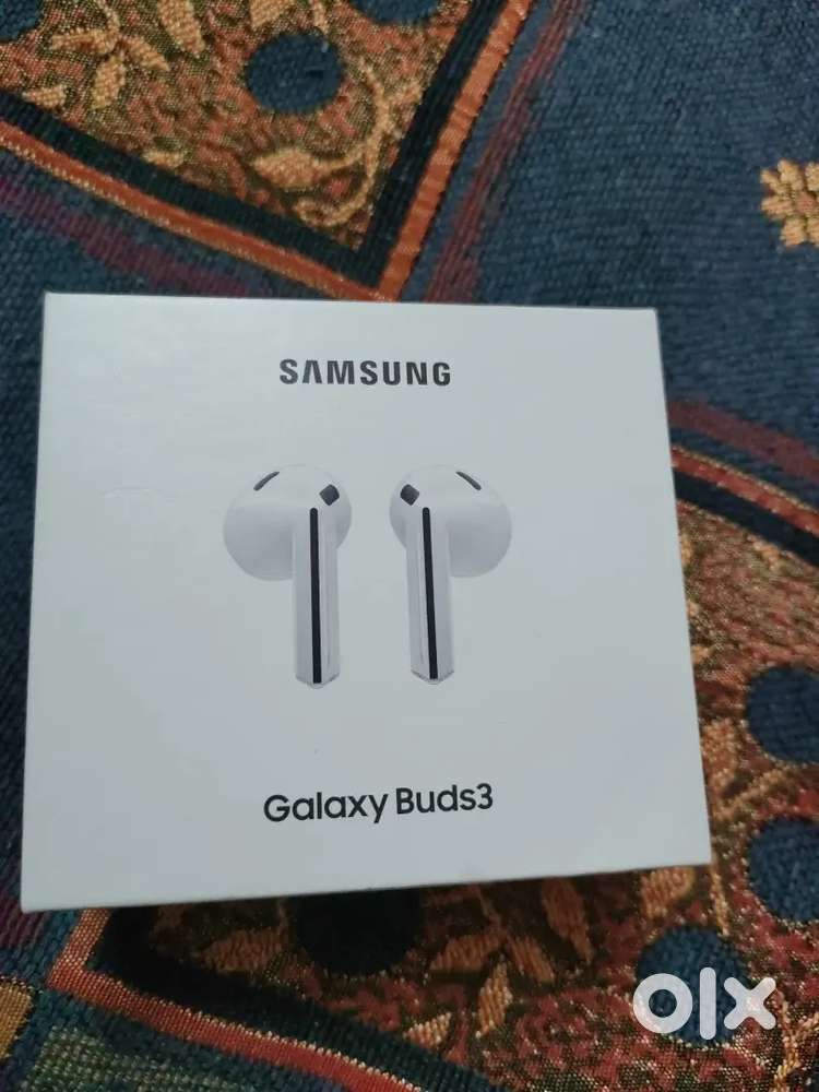 Samsung galaxy buds 3 (brand new sealed box)