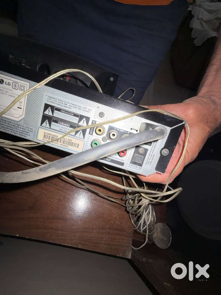 Sony blu ray dvd home theatre BDV E 4100 5.1 channe in perfect cond