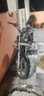 Bajaj Avenger 200 cc