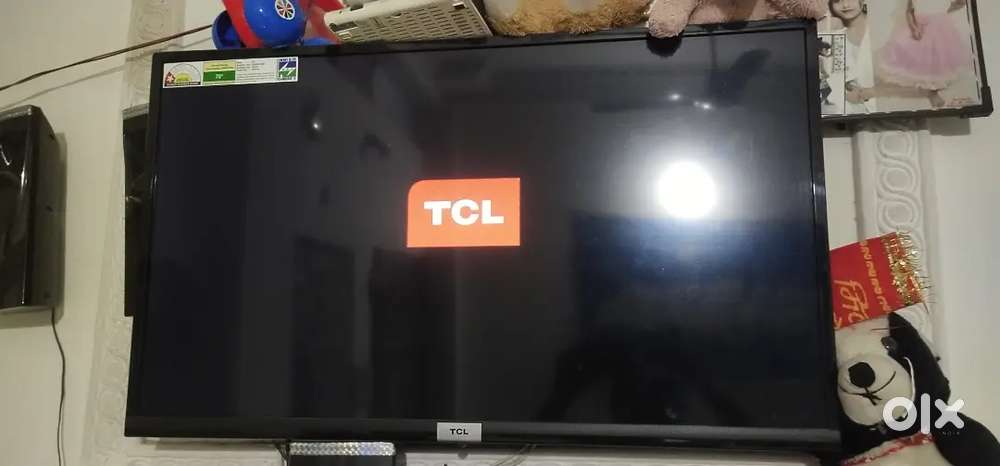 TCL  32 inchi TV  3 year old