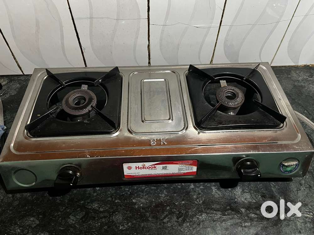 Gas stove with burner