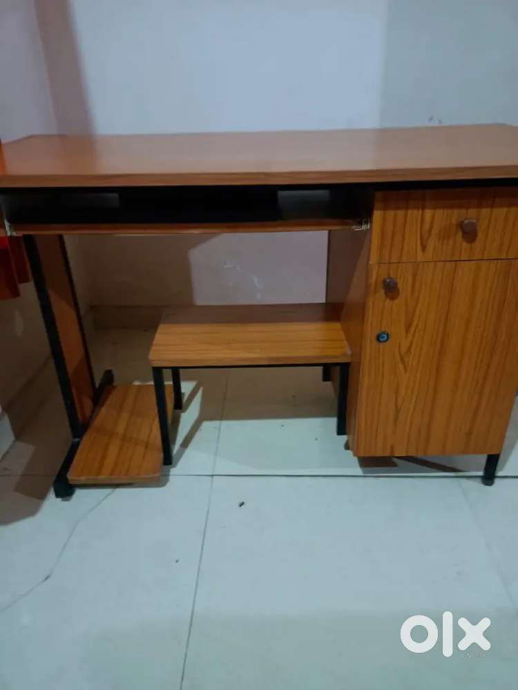 Computer Table