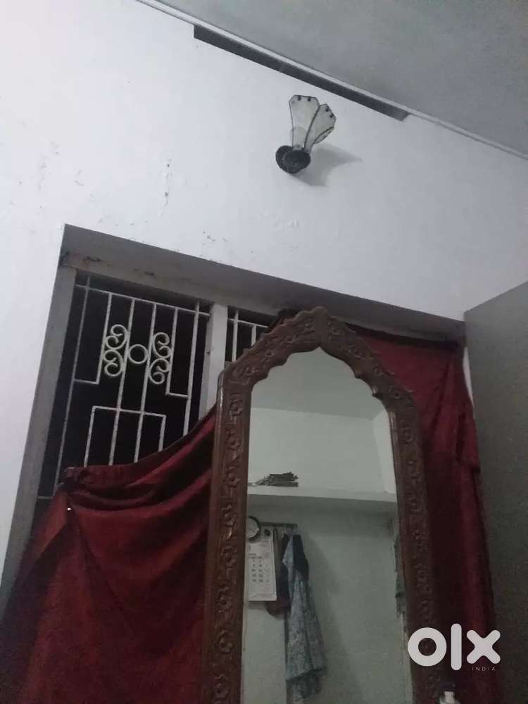 Single room available for bachelor Pravachambalam Trivandrum