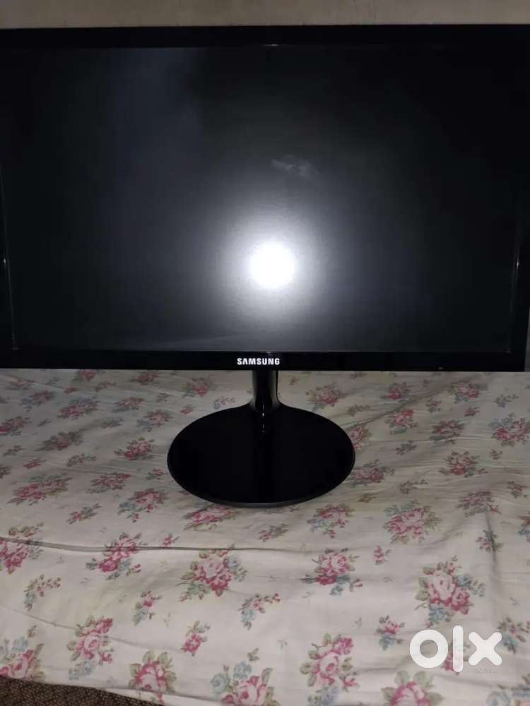 Samsung Monitor 20 inches